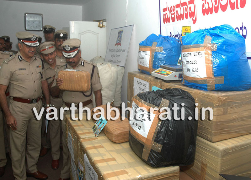 ಒಣಮೀನಿನ ನಡುವೆ ಸಾಗಿಸುತ್ತಿದ್ದ 130 ಕೆ.ಜಿ.ಗಾಂಜಾ ವಶ: ಆರು ಮಂದಿಯ ಬಂಧನ